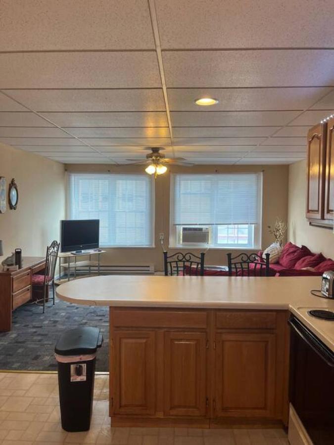 Apartment Spacious Near Guthrie Packer
